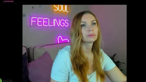 Snapshot of marie_hayes chatting on 05/09/26, 01:22 marie_hayes online show from 05/09/26, 01:22