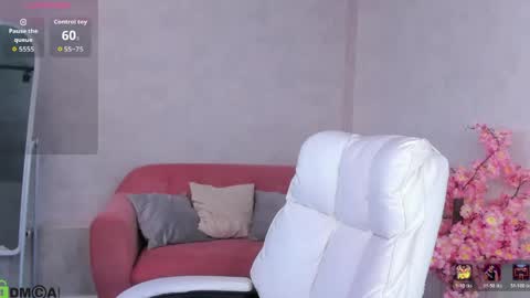 Snapshot of marie_hayes chatting on 05/25/26, 01:33 marie_hayes online show from 05/25/26, 01:33