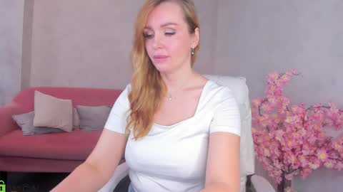 Snapshot of marie_hayes chatting on 05/30/26, 01:46 marie_hayes online show from 05/30/26, 01:46