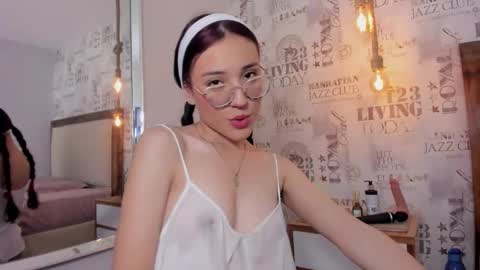 MARIE  online show from 11/14/25, 12:37