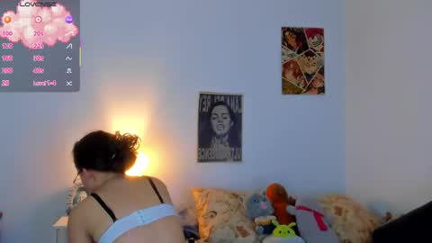 Snapshot of marieetaylor chatting on 04/25/26, 07:00 Mariee online show from 04/25/26, 07:00