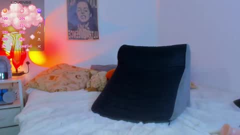 Snapshot of marieetaylor chatting on 05/19/26, 10:49 Mariee online show from 05/19/26, 10:49