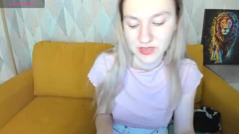 Snapshot of mariel_brown chatting on 01/03/25, 01:58 mariel_brown online show from 01/03/25, 01:58
