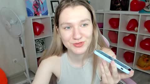 Snapshot of mariel_brown chatting on 02/12/25, 01:59 mariel_brown online show from 02/12/25, 01:59