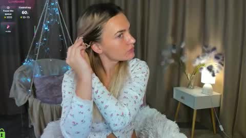 Snapshot of mariel_lie chatting on 10/01/25, 01:33 Mariel online show from 10/01/25, 01:33