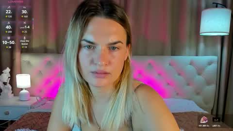 Snapshot of mariel_lie chatting on 10/07/25, 01:25 Mariel online show from 10/07/25, 01:25