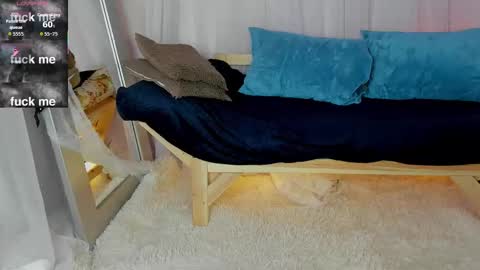 Mariel online show from 11/11/25, 01:38