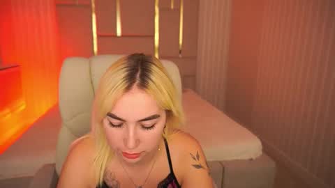 Mariella online show from 10/17/25, 10:01