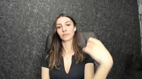 Snapshot of marielleanker chatting on 09/29/25, 04:06 marielleanker online show from 09/29/25, 04:06