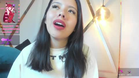 Snapshot of marielqueenx chatting on 01/04/25, 10:16 Viviana online show from 01/04/25, 10:16