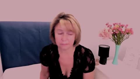 Snapshot of mariemature chatting on 07/06/26, 06:21 MarieMature online show from 07/06/26, 06:21