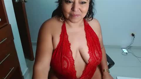 Snapshot of mariemiller19 chatting on 02/14/25, 06:56 Diana online show from 02/14/25, 06:56