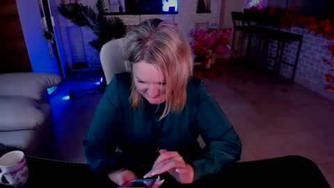 mariemlui online show from 11/04/25, 12:26