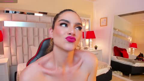 mariiahneedles online show from 01/24/25, 11:56