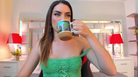 mariiahneedles online show from 11/13/25, 09:58