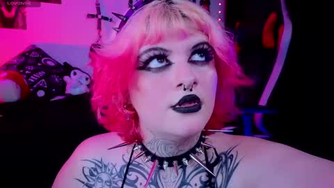 Snapshot of mariiana_velezz chatting on 09/11/25, 06:24 mariiana_velezz online show from 09/11/25, 06:24