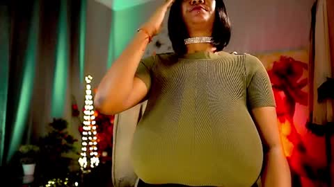 Snapshot of mariicha chatting on 12/29/24, 10:12 Nikita - Scroll down and read my bio please. New Pictures in Bio online show from 12/29/24, 10:12