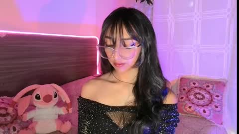 Luna Dulk online show from 05/27/26, 10:18