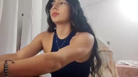 Snapshot of marilove40925 chatting on 10/13/25, 10:43 marilove40925 online show from 10/13/25, 10:43