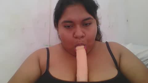 Snapshot of marilyn_porto chatting on 04/11/26, 07:51 marilyn_porto online show from 04/11/26, 07:51