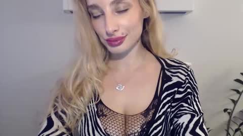 MarilynDevilish online show from 12/17/24, 09:38