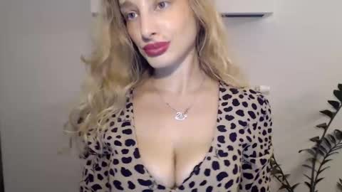 MarilynDevilish online show from 01/30/25, 04:02
