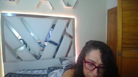 Snapshot of marilynetthan chatting on 12/14/24, 04:31 marilynetthan online show from 12/14/24, 04:31