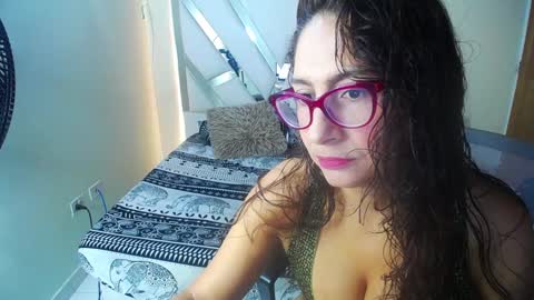 Snapshot of marilynetthan chatting on 12/18/24, 01:12 marilynetthan online show from 12/18/24, 01:12