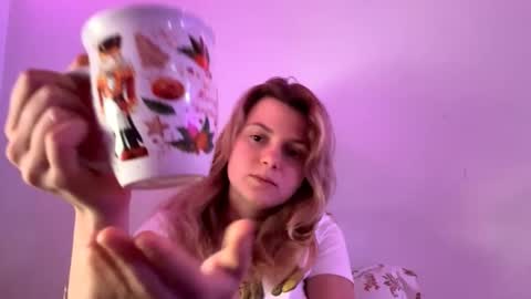 Esma online show from 12/02/25, 12:54