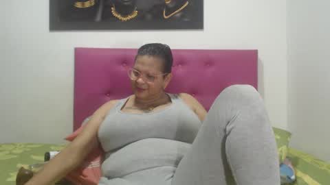 Snapshot of marinamilf chatting on 09/10/25, 12:21 Marina online show from 09/10/25, 12:21