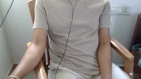 Snapshot of marinavine chatting on 02/13/26, 04:41 The SHY UncutBoy online show from 02/13/26, 04:41