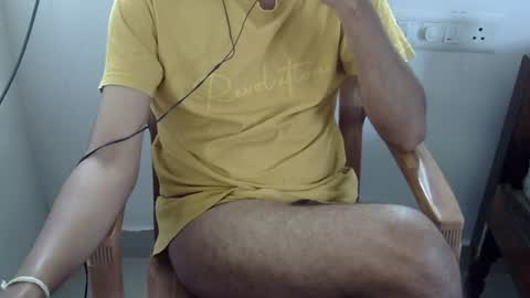 Snapshot of marinavine chatting on 07/19/26, 01:09 The SHY UncutBoy online show from 07/19/26, 01:09
