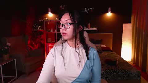 Marine  online show from 10/13/25, 02:06