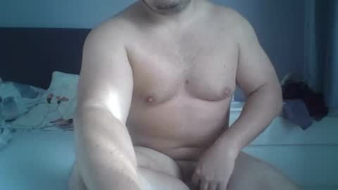 Snapshot of mario17o3 chatting on 04/28/26, 06:29 Hot N Horny online show from 04/28/26, 06:29