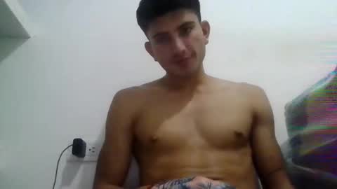 Snapshot of mariobrosss517470 chatting on 12/17/24, 04:34 mariobrosss517470 online show from 12/17/24, 04:34