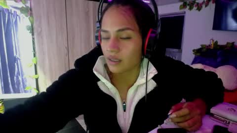 Snapshot of maritza_ferrerr chatting on 05/14/26, 04:41 Maritza Ferrer -Samara Beltran online show from 05/14/26, 04:41