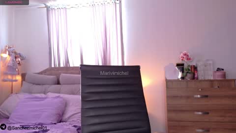    online show from 10/12/25, 07:02