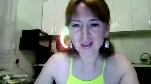mariza_love359092 online show from 02/09/26, 09:41