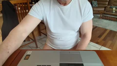 Mark online show from 03/01/25, 03:05