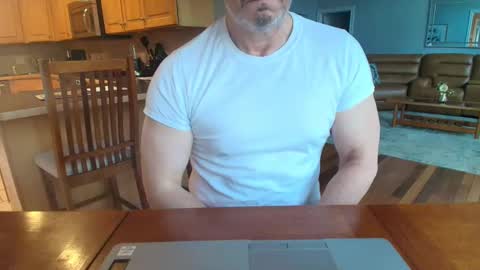 Mark online show from 03/09/25, 01:04