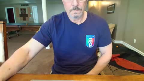 Mark online show from 03/11/25, 01:56