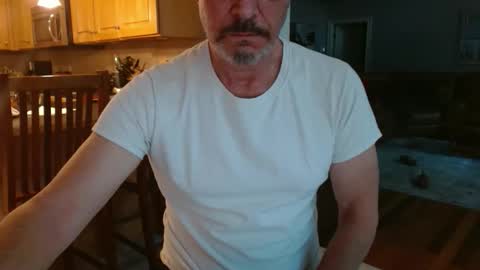Mark online show from 10/27/25, 01:26