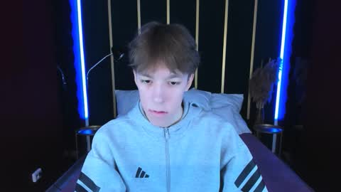 Mark online show from 11/19/25, 05:51