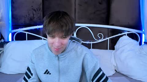 Mark online show from 03/30/26, 09:21