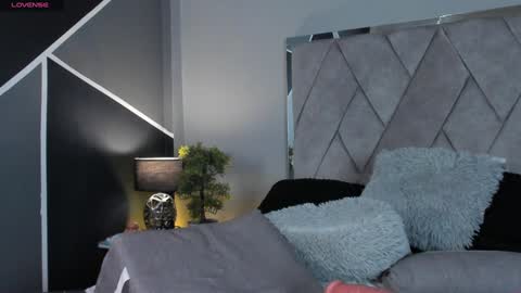 Snapshot of mark_broown_ chatting on 12/15/24, 01:02 mark_broown_ online show from 12/15/24, 01:02