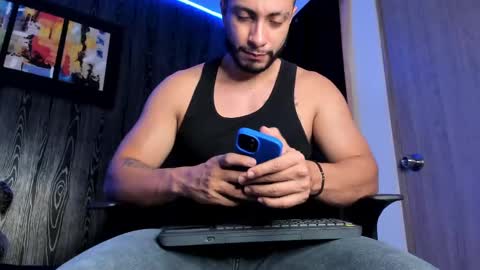 Snapshot of mark_buffet02 chatting on 02/19/25, 02:01 Mark Buffet online show from 02/19/25, 02:01