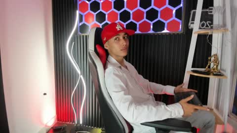 mark_diiaz online show from 05/25/26, 01:06