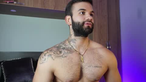 Mark online show from 10/13/25, 08:42