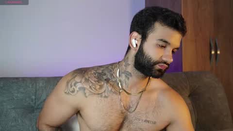 Mark online show from 11/03/25, 11:04