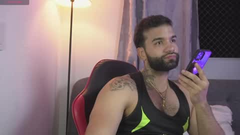 Snapshot of mark_hazze chatting on 05/05/26, 12:40 Mark online show from 05/05/26, 12:40